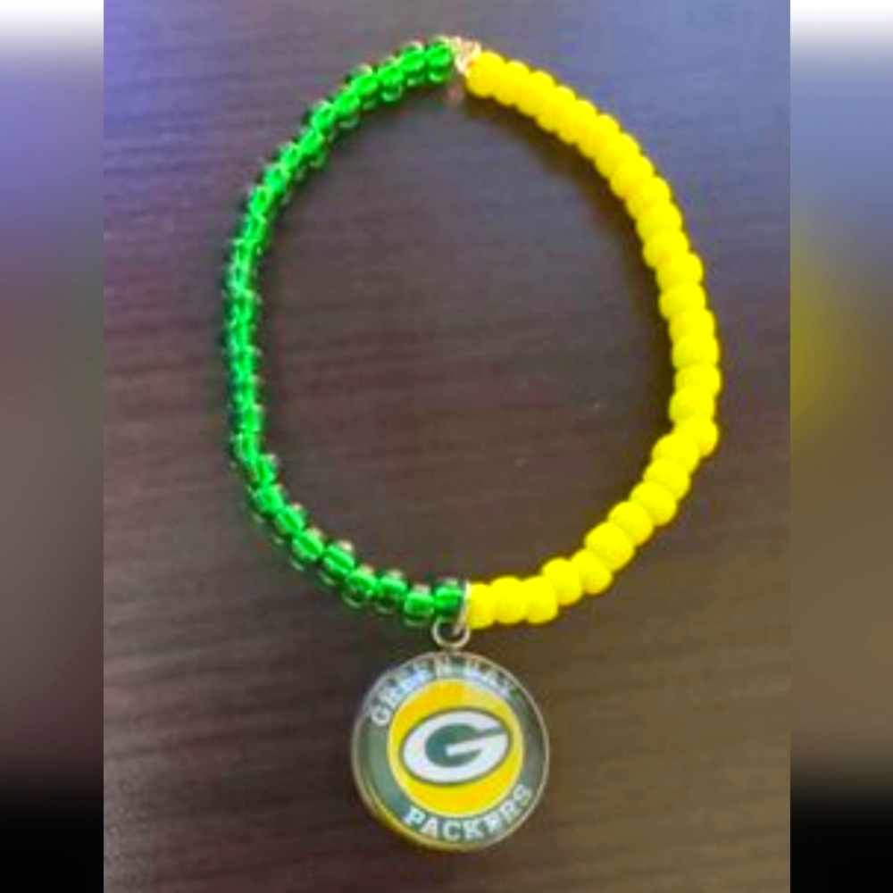Packers Green and Yellow Beaded stretch bracelet